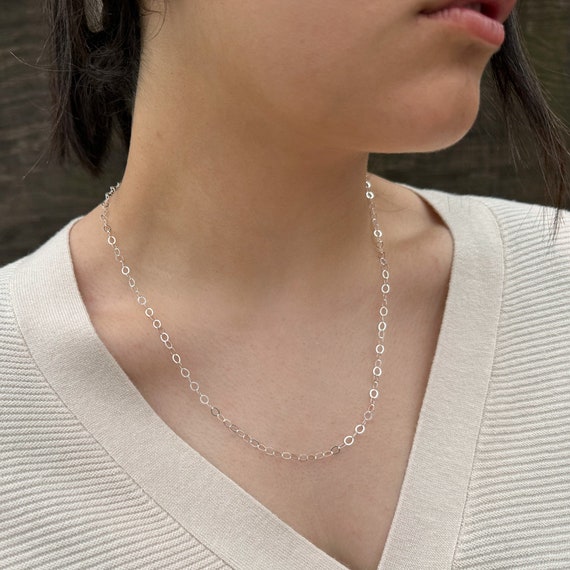 Sterling Silver Round Link Chain Necklace: Minimalist Modern Style