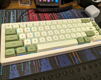 Matcha Themed Tri Mode Wireless Wired 65% Mechanical Keyboard - Smooth Linear Switches