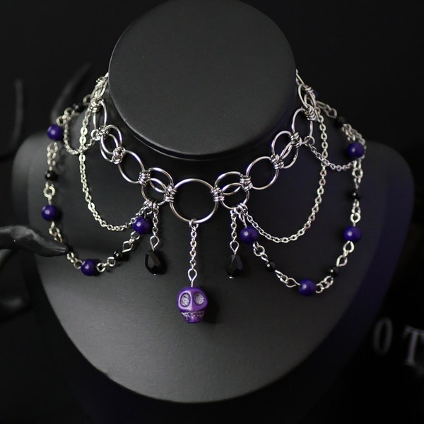 Collier « Prométhée » - violet, crâne, chaîne et maille en acier inoxydable