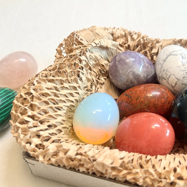 EOECRYSTALS Crystal Egg with Wooden Stand, Polished Stone Egg, Crystal Easter Egg, Crystal Sculpture, Gemstone Egg, Carving, Mother's Day，