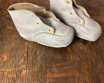 VINTAGE Shabby Chic Leather Baby Shoes