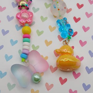 Blythe Doll Pull Strings Eye Pulls Handgemaakte OOAK Playground Contraband, Bow and Ducky Charms
