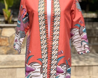 Kimono pour femme en tissu Pateh traditionnel thaïlandais. Pièce unique réalisée à la main.