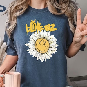 Blink 182 Shirt, Vintage Blink 182 2003 Album Shirt, World Tour Shirt, 90s Gifts, Blink 182 The World Tour Shirt, Arrow Smiley Shirt