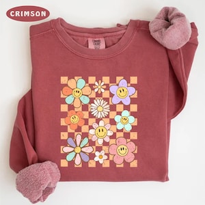Smiley Face Sweatshirt, Flower Sweater, Retro Smile Face, Trendy Vintage Graphic Sweatshirt, Checkered Floral Crewneck,Happy Face Sweatshirt