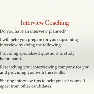 Może przedstawiać: Kremowa grafika z czerwonym tytułem "Interview Coaching". Tekst opisuje usługi, w tym przygotowanie do rozmów kwalifikacyjnych, specjalistyczne pytania, badania firmowe i wskazówki dla kandydatów.