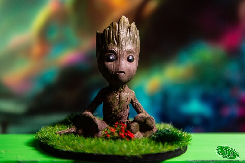 Baby Groot assis Diorama Marvel Gardien de la galaxie image 1