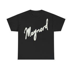 Maynard - Unisex zwaar katoenen T-shirt - Casual streetwear top, trompetliefhebbers, cadeau voor muziekliefhebbers, trendy grafisch shirt,