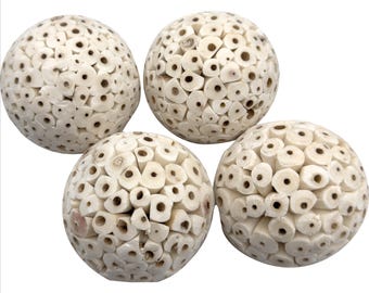 9001 Pk4 Large Sola Balls natural chewable toy parts lightweight shreddable foot toy foraging filler for conures greys amazons parrots