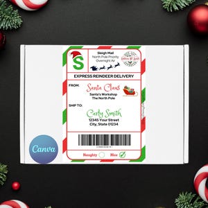 以下が含まれることがあります： 「Sleigh Mail North Pole Priority Overnight Air」と「EXPRESS REINDEER DELIVERY」のテキストが書かれた赤と緑のクリスマスをテーマにした配送ラベル。ラベルには、「FROM: Santa Claus Santa's Workshop The North Pole」と「SHIP TO: Carly Smith 12345 Your Street City, State 01234」のテキストも含まれています。ラベルには、「Naughty」と「Nice」のチェックボックスがあります。