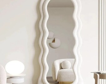 Specchio grande con parte superiore ad arco, corpo intero, con luci, cornice in flanella, design moderno e alla moda, specchio da parete ondulato, in piedi, soggiorno, casa