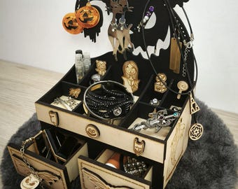"Nightmare Before Christmas" Jewelry Organizer