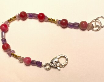 Garnet anklet with some amethyst chips