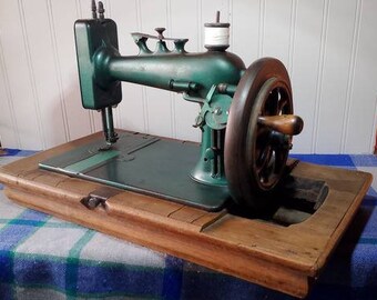 Antigua máquina de coser para decoración