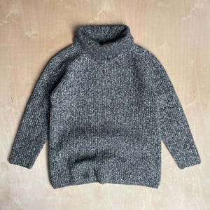 Vintage 90s Yarell Wool Bend Turtleneck Knit Sweater in Charcoal / Vintage Turtleneck / 90s Knit Sweater / Wool Sweater