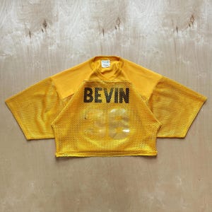 Vintage 80er Jahre Majestic Mesh Jersey / Gelbes Cropped Fußball Shirt / BEVIN 38 Grafik / Made in USA / Größe S