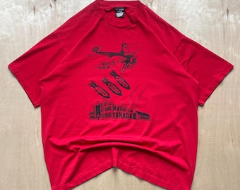 Vintage 90s Made in Canada T-Shirt in Rot / Größe XL / Screen Stars Best / Politisches Widerstands-Shirt / Single Stitch