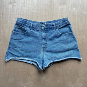 Vintage 90s Request Jeans Blue Jean Shorts in Women&#39;s Size 7 / Vintage Denim Shorts / Cut Off Shorts