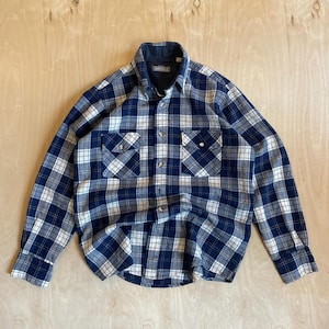 Vintage 90s Birkdale Eaton Plaid Button Up Collared Flannel Shirt in Navy & White / 90s Flannel / Vintage Plaid Shirt / Western Cowboy