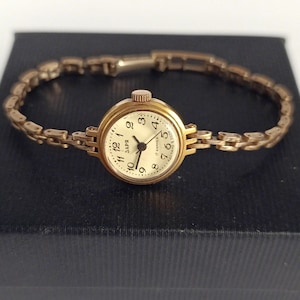Zarja watch, Mechanical Vintage ladies wind up watch Zarja , 17 Jewels, Gold watch RAY, Cocktail watch, Wristwatch watch