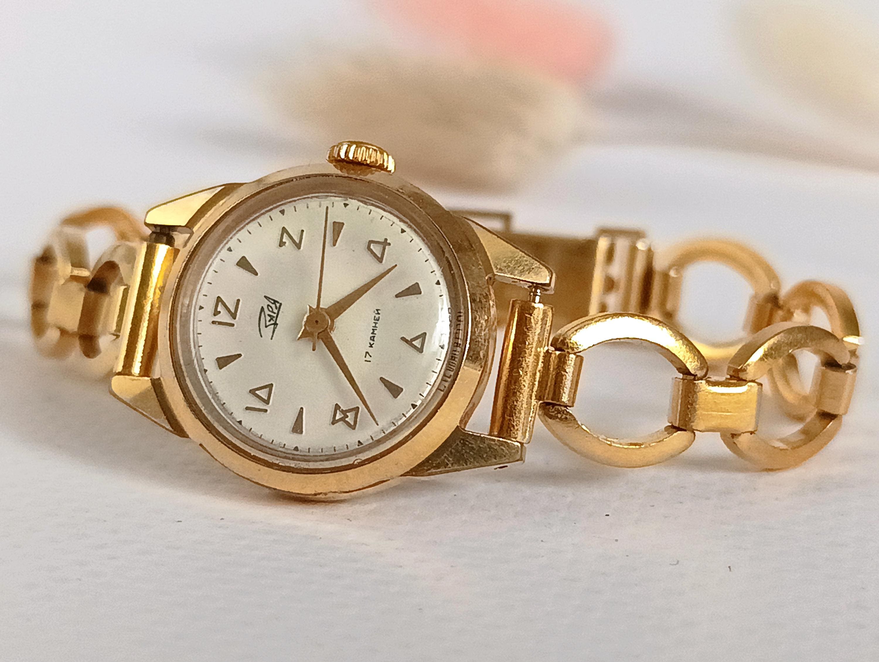 Zarja Gold Watch - Etsy