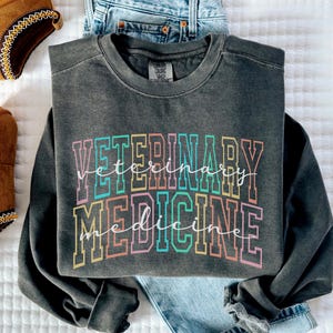 Veterinary Medicine Retro PNG, Vet Tech Nurse Staff (Digital Download)