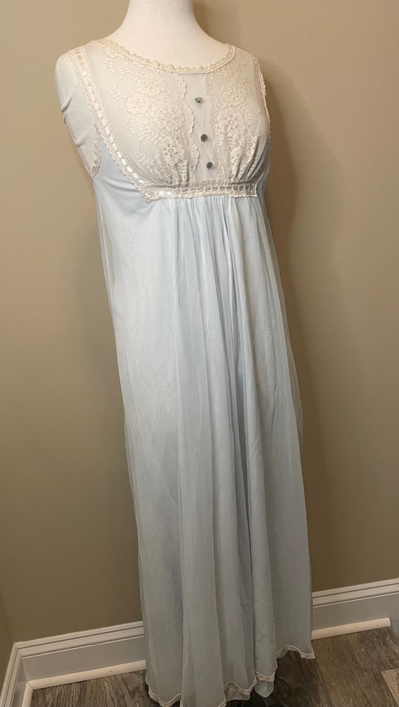 1960s Elegant Blue and Lace Nightgown Medium