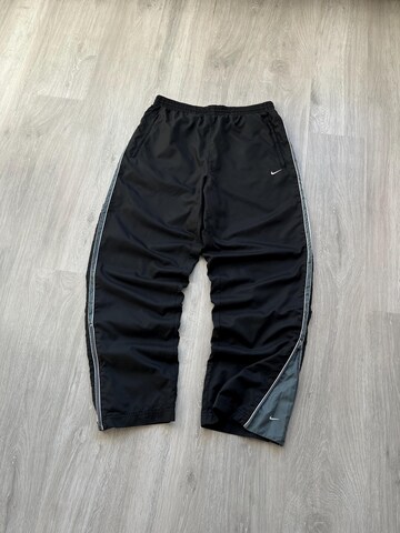Nike Vintage 00’s Y2K Black Nylon Baggy TrackPants Joggers Double Swoosh Logo