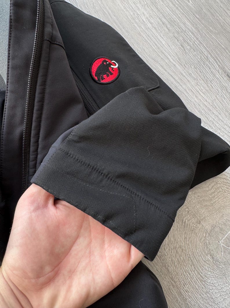 Vintage Mammut Black Softshell Jacket Full Zip Goprcore Style image 6