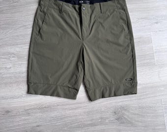 Pantalones cortos Oakley Vintage de nailon color caqui para hombre