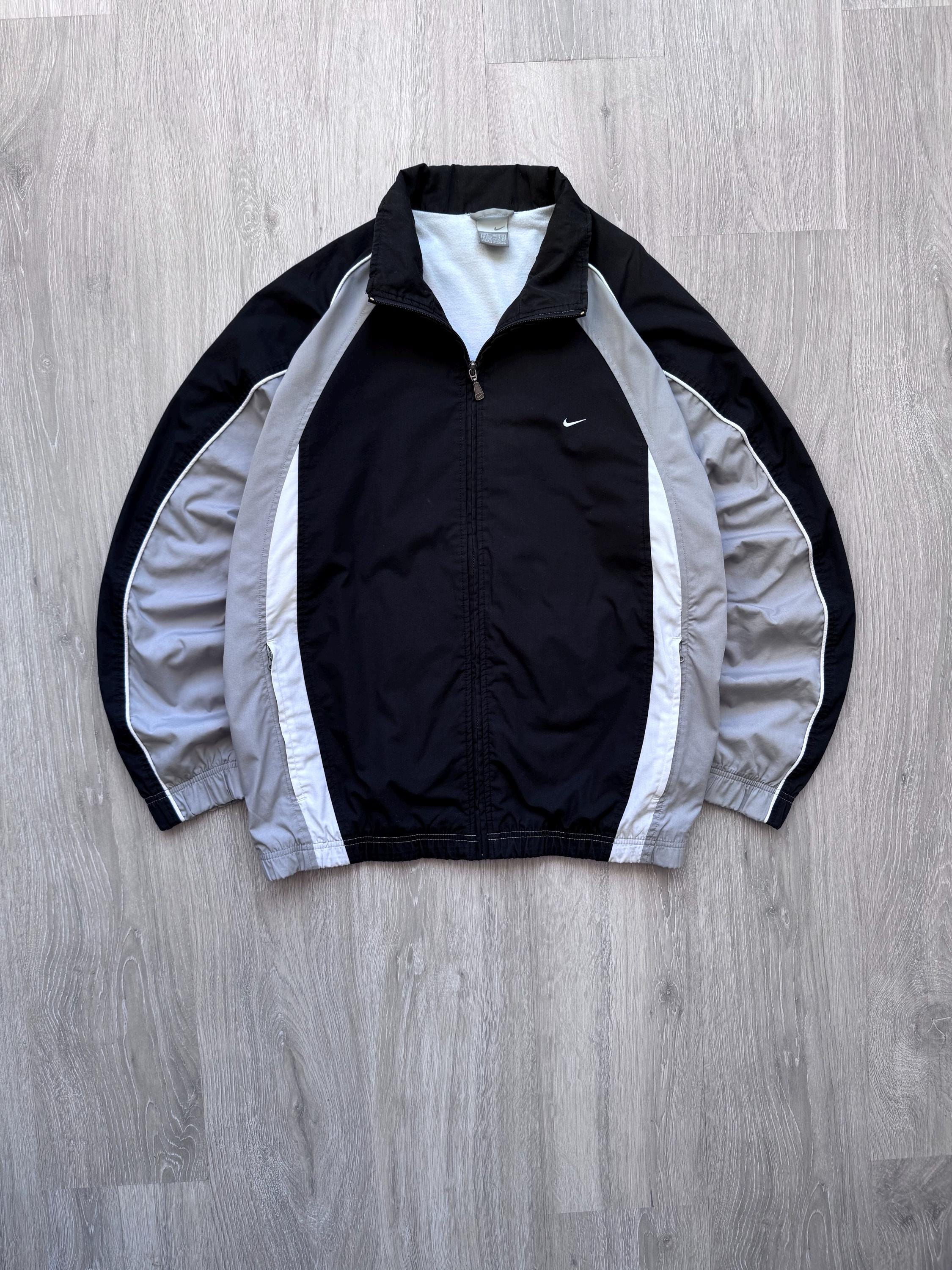 Nike vintage windbreaker - Etsy 日本