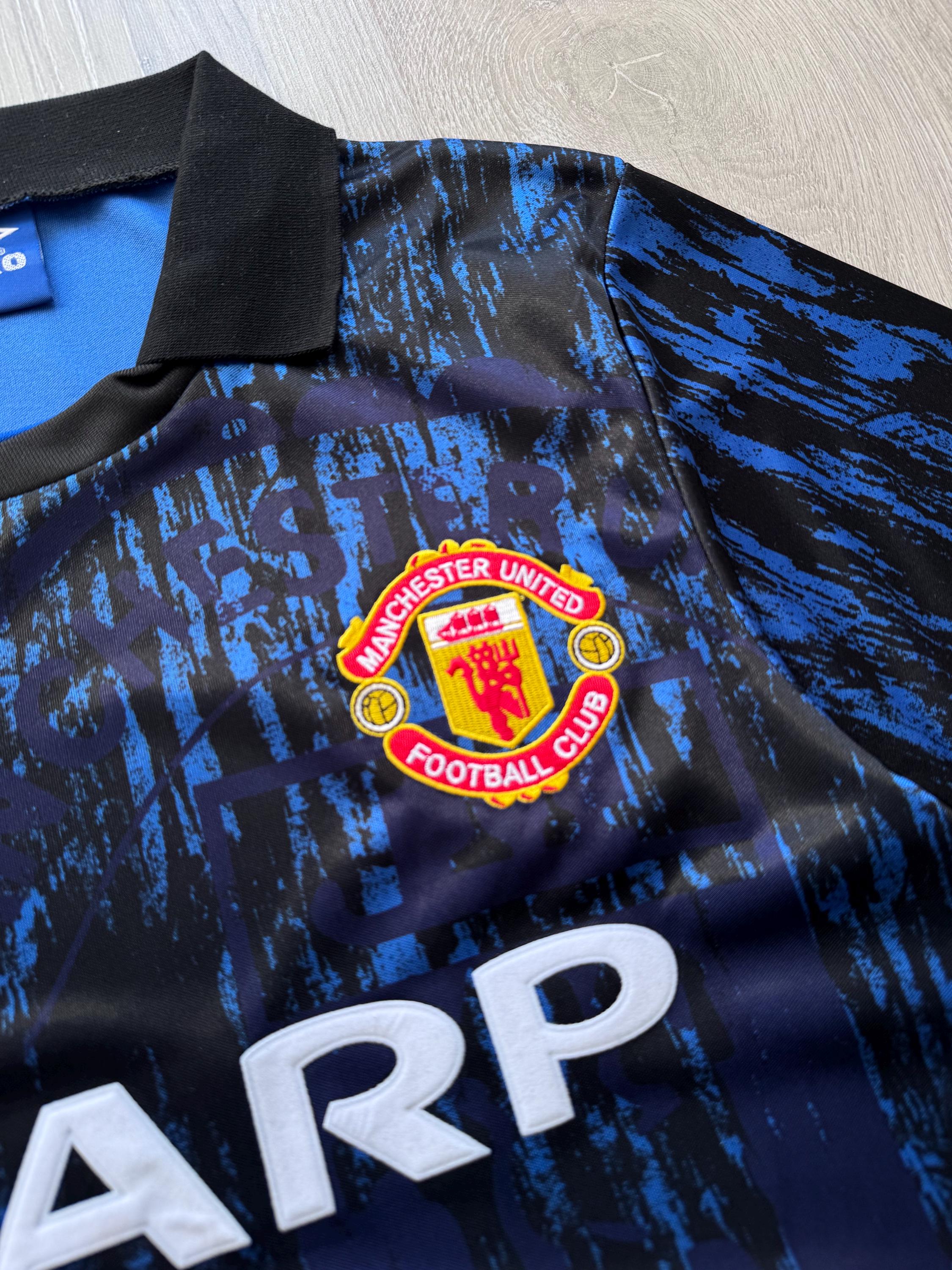 希少 90s Umbro Sharp Manchester United Vintage Umbro Sharp Manchester United 1992 1994 Football T Shirt