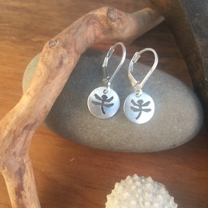 Dragonfly Earring - Small Round Sterling