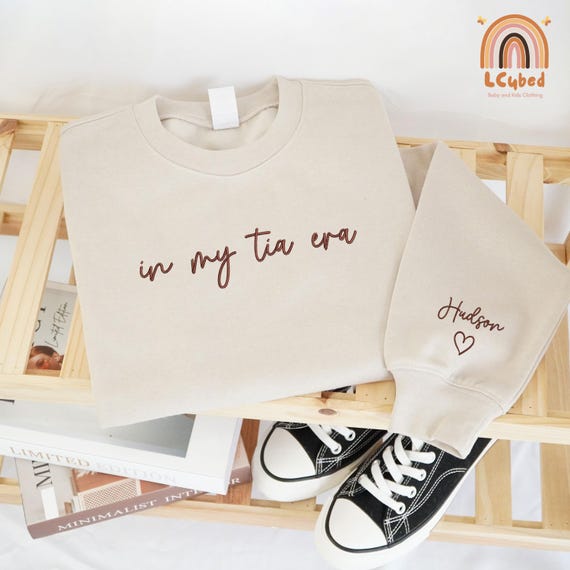 Embroidered In My Tia Era Sweatshirt, Personalized Aunt Era Pullover Hoodie, Custom Aunt To Be T-Shirt, Tia Gift, Spanish Pregnancy Reveal