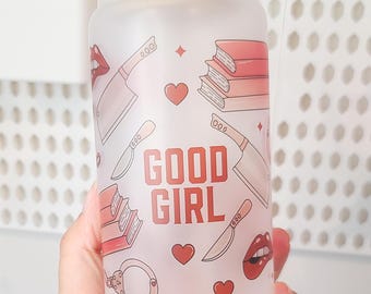Bicchiere in vetro Good Girl da 16 once con coperchio e cannuccia, tazza da caffè freddo, regalo per gli amanti dei libri Smutty Bookish, idea regalo carina per i lettori del club del libro per lei