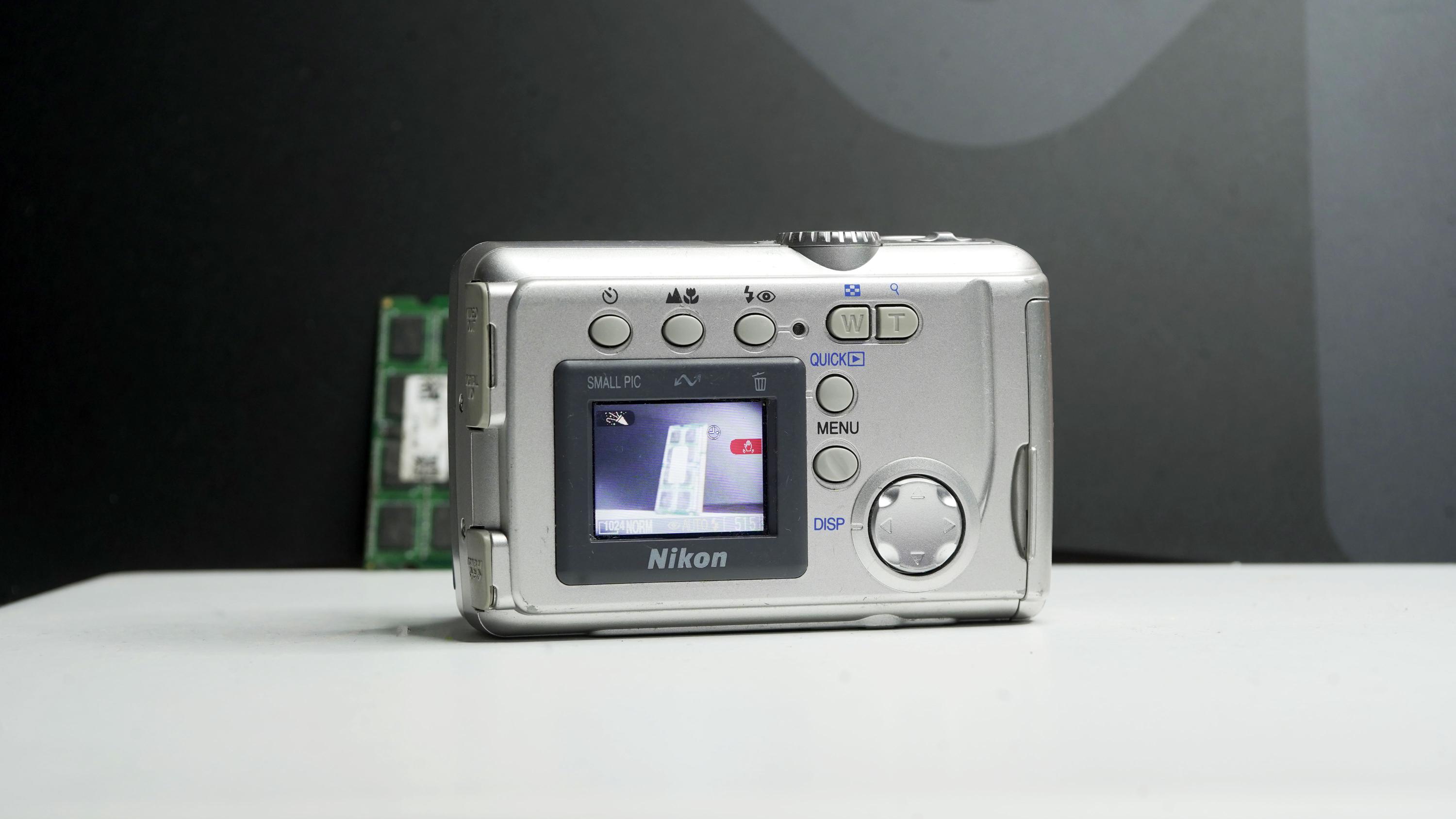 Nikon Coolpix 2000 3倍ズームデジタルカメラ - Etsy 日本