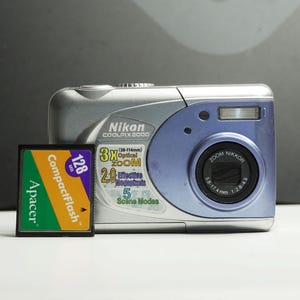 Nikon Coolpix 2000 3x Zoom Digital Camera
