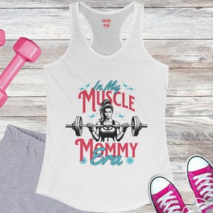 Muscle Mommy Era Women&#39;s Racerback Tank
