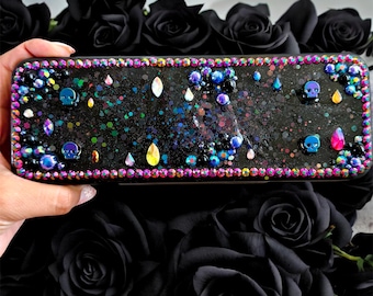 Personalized Gothic Skull Pill Case – Rhinestone 7-Day Organizer