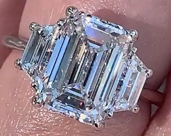 2.5 Karat Smaragd Schnitt Labor gewachsener Diamant Ring / Drei-Stein-Verlobungsring / 3-Stein-Smaragd Trapezring / VVS2 F Smaragd-Labordiamant