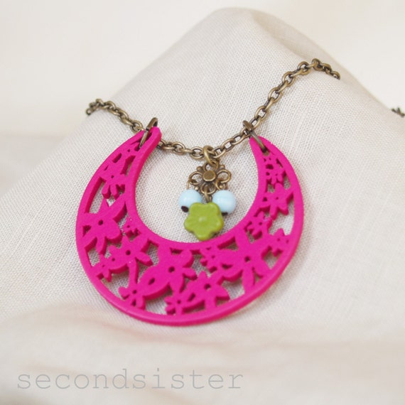 Items similar to Woodstock Necklace on Etsy