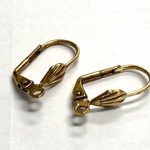 Shell spak bak örhängen i antik guld 4 st 2 par 20 mm