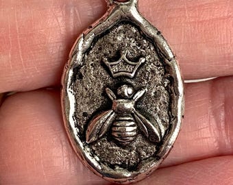 Pingente de abelha com flor de lis, joia artesanal original, componentes para colar, pingente de inseto, prata antiga, 1 peça (S01)