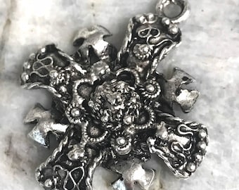 Pewter cross religious pendant cross religious altered art supplies jewelry antique silver 1 pc (S01)
