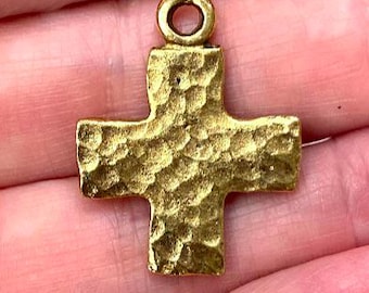 Gehamerd kruis Tinnen Ruig kruis Religieuze hanger Veranderde kunstbenodigdheden Sieraden Oude Wereld Kruis Antiek goud 1 st (G02)
