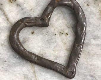 Hammered heart connector pendant jewelry 1 5/8" piece old world style open heart hammered rustic rusty brown 1 pc (rb5)