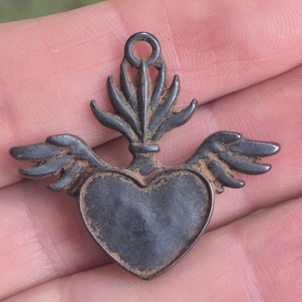 Tibetan Sacred Heart Pendant Antique Rusty Brown 1 Pc (RB9)