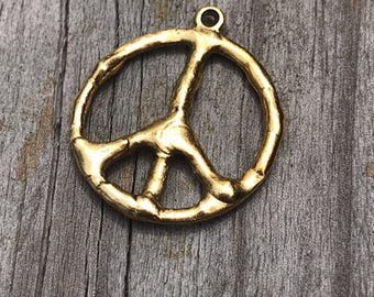 Tinnen vredesteken hanger sieradenonderdelen oorbellen armband ketting Artisan Original Supplies antiek goud 2 stuks (G08)