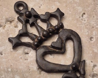 Scottish Luckenbooth Pendant Pewter Charm Heart Crown Religious Pendant Altered Art Supplies Jewelry Rusty Brown 1 pc (RB4)