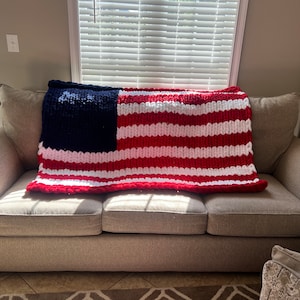 American Flag Chunky Knit Blanket